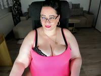 Mature single lady looking for cam to cam fun !I love to kill my time stripping in here for generous gentlemen.