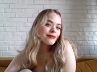 I’m a calm, open-minded and positive person who enjoys meaningful conversations and genuine connections. I appreciate respect, kindness and good energy. I’m easy to talk to, attentive, and I like creating a comfortable, relaxed atmosphere where people feel welcome and appreciated.