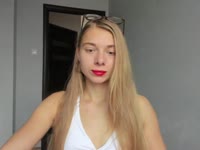 hello :) I like  little talks about sport, life or something more naughty....Im nice person with big smile