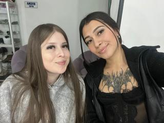 chloe_And_Mia