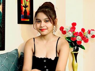 nude webcamgirl AdrianaReyez