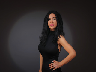 nude webcamgirl AnnemariaAdison