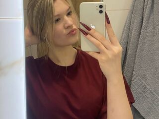 topless webcamgirl Bloryjon