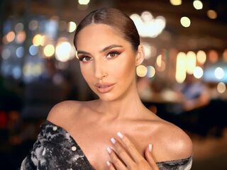 naked girl with webcam fingering pussy EllieSin