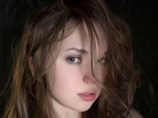 nude webcamgirl pic MIaViia
