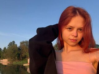 naked cam girl masturbating with dildo RebaDoty