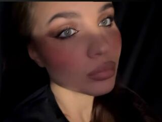 voyeur web cam SeemaRedhouse