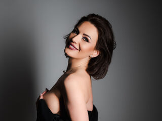 camgirl playing with dildo Selena