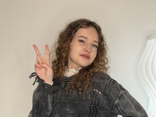 nude webcam girl photo SherikaMantony