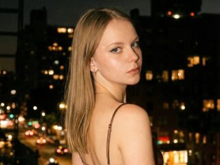 nude camgirl pic SophiePeachy