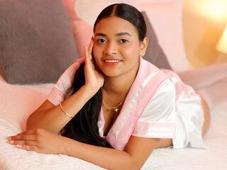 naughty cam girl fingering shaved pussy ZariRiley