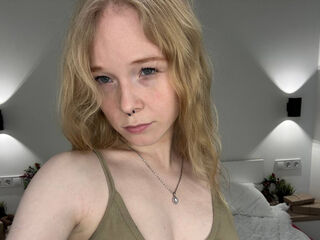 naked cam chatroom KamiMellema