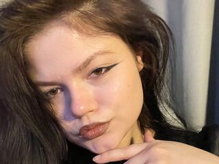 camgirl fetish cam RavenGraves