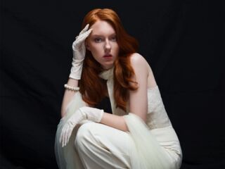 beautiful girl AlianDugger