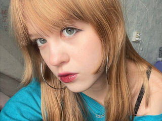 hot cam girl spreading pussy AmberLune