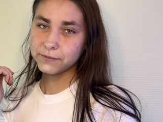 camgirl fingering shaved pussy AngelaDefelice