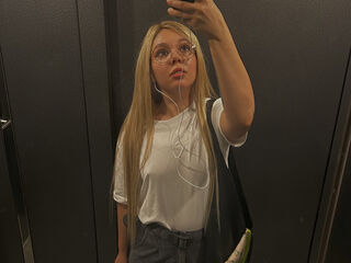 free live chatroom AnnaSebastian