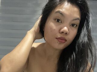 camgirl masturbating with vibrator AranyaMax