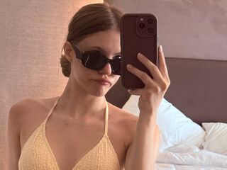 nude web cam AureliaThorn