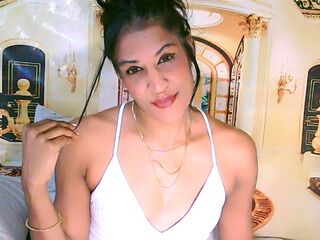 chat room cam AzzyGreene