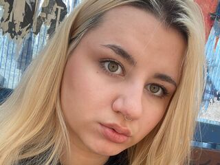 masturbating cam girl BarbaraWellsmith