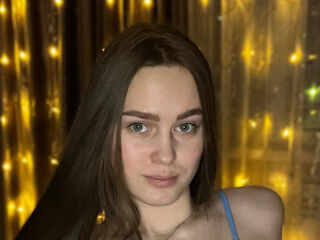 free sexcam BernardineCaiafa