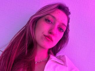 girl chatroom BrandieBeninati