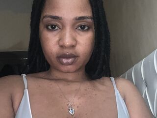 adult chatroom CarolineJames