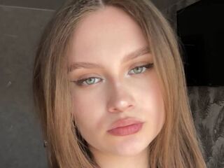 sexy live cam girl CarylonPreis