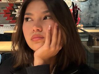 naked girl with webcam fingering pussy CelsaCoty