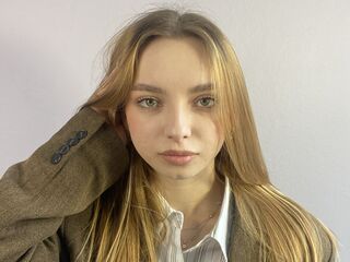 cam girl live ChariseKuhnke