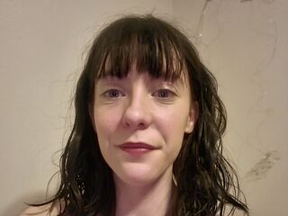 free webcam chatroom CharlotteAnne