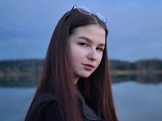camslut ChiekoLona