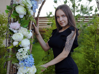 beautiful camgirl ChloeSaphirre