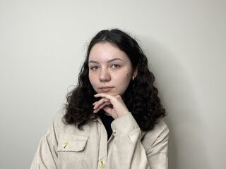 camgirl showing tits CicelyPlayer