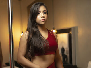 live cam chat CloheBell