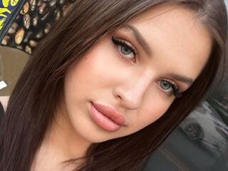 camgirl masturbating with vibrator CoraLennox