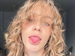 fingering camslut DaniaGanis