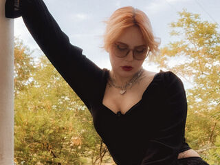 naked girl with webcam fingering pussy DarnellSehorn