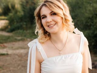 dirty cam picture DemetriceAkpan