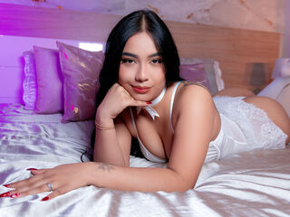 naughty camgirl fingering pussy DianaBardot