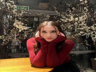 camwhore masturbating with sextoy EarthaBlaise