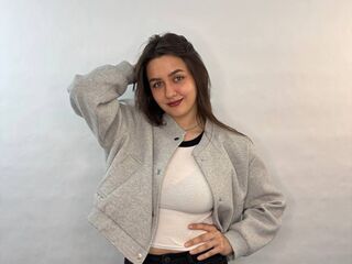 naughty cam girl fingering pussy ElaraWhitmoren