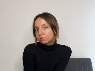 cam show EleonoraSzabo