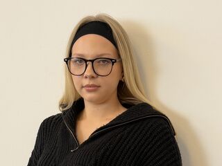 chat room sex show FrancesVirunes