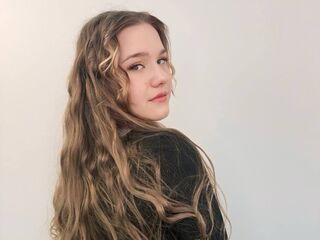 naked cam girl fingering pussy GrayceSerrell