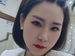 naked camgirl masturbating with vibrator JelenaBeIIa