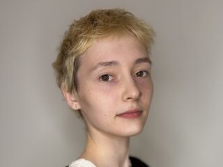 nude cam photo JenelleBarette