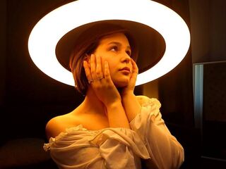 topless JoslynDelmolino