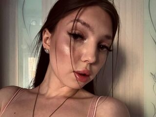 masturbating cam girl JuleneLaughridge